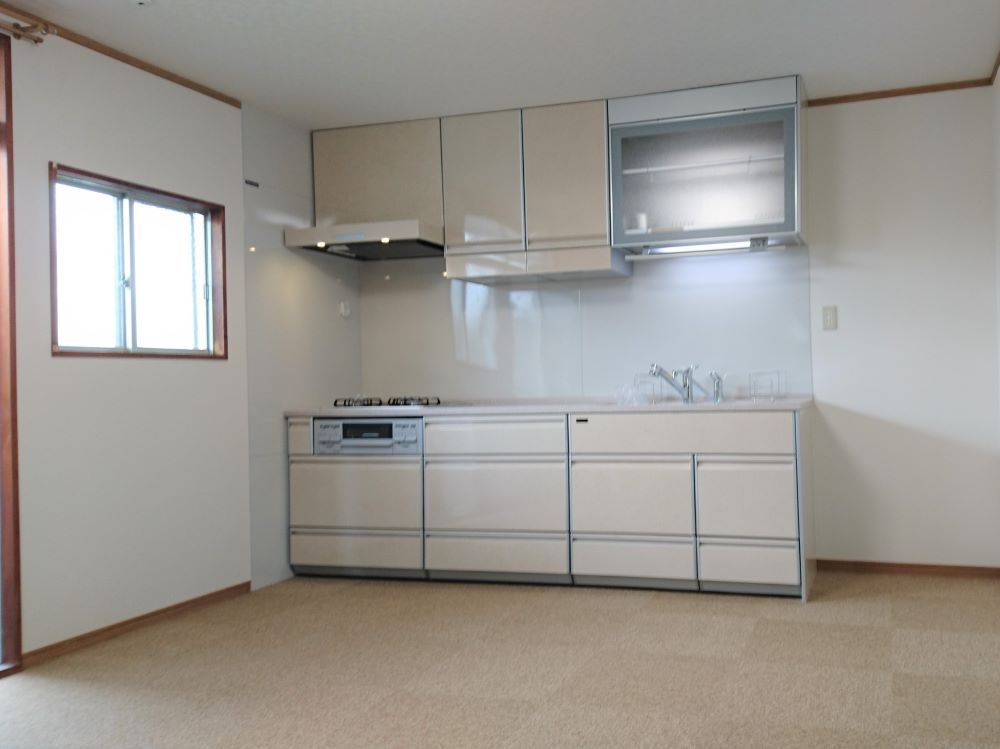 古くなった流し台をシステムキッチンに